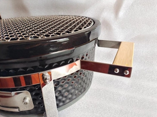 طاولة شواء Kamado من السيراميك الأسود للشواء وأدوات المطبخ المصنوعة من الفولاذ المقاوم للصدأ